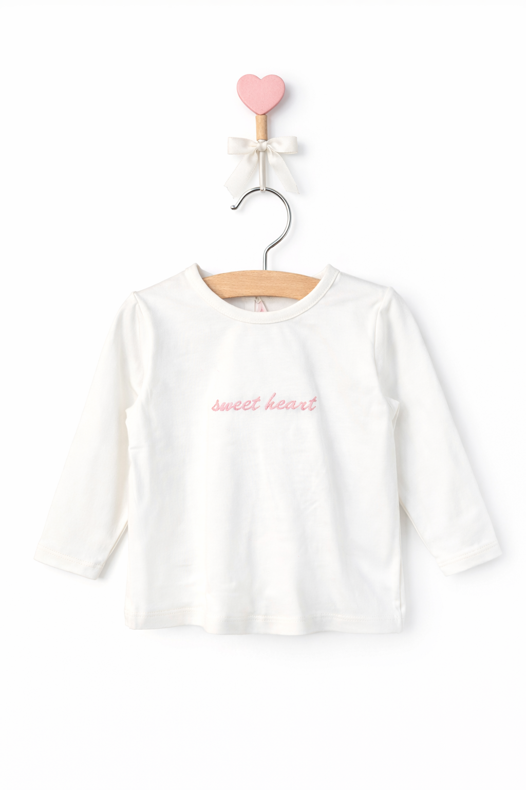 Set 3 piese fetite – pantaloni cu inimioare, bluză „Sweet Heart” si vestă pufoasă 3-9 luni